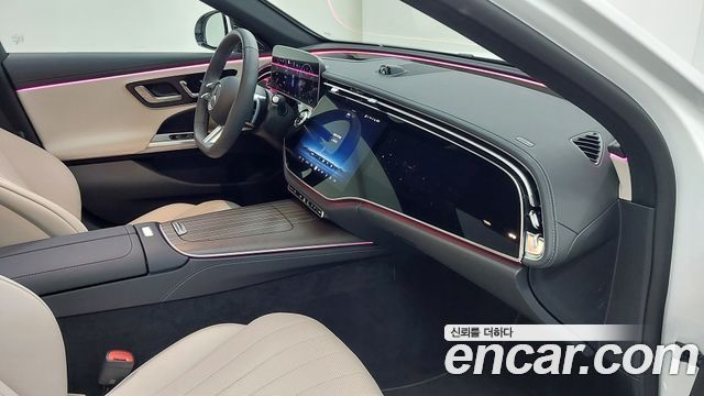 Mercedes-Benz E-Class 2026 — photo 12