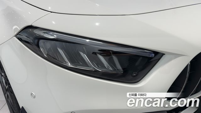 Mercedes-Benz A-Class 2025 — photo 12