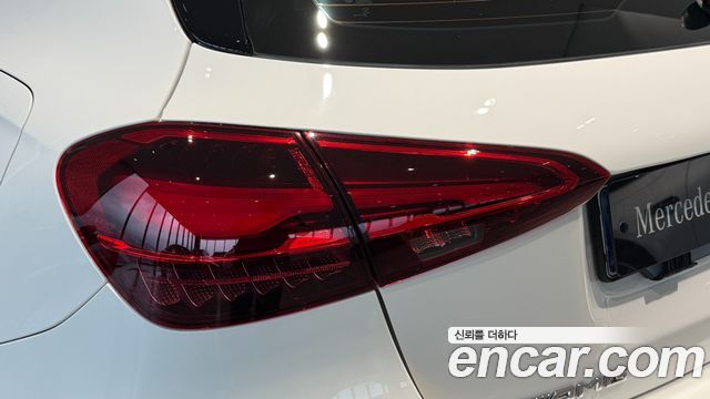 Mercedes-Benz A-Class 2025 — photo 13