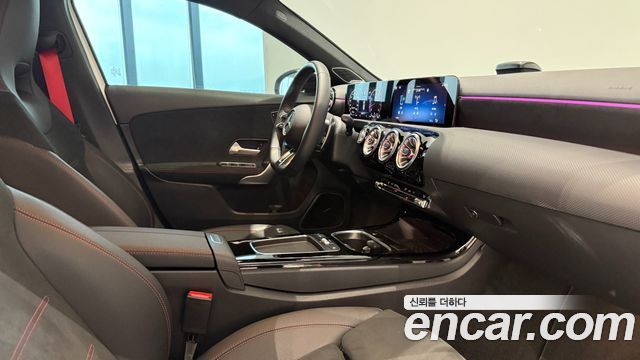 Mercedes-Benz A-Class 2025 — photo 18