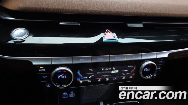 Genesis G80 2022 — photo 17