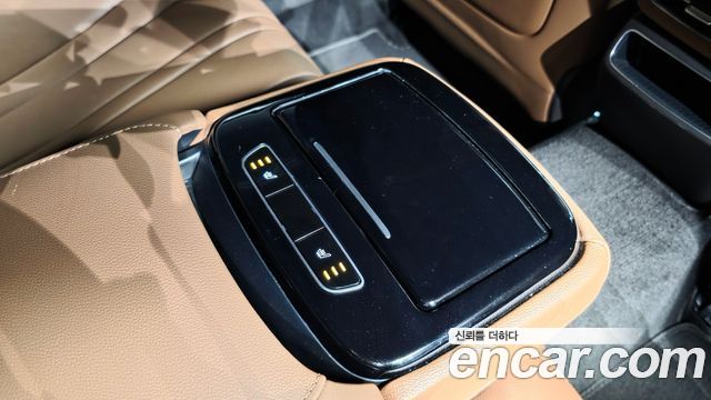 Genesis G80 2022 — photo 19