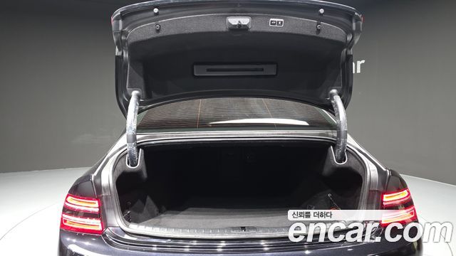 Genesis G80 2022 — photo 20