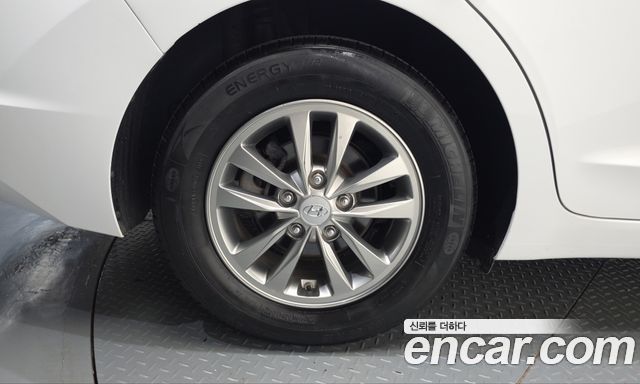 Hyundai AVANTE 2020 — photo 5
