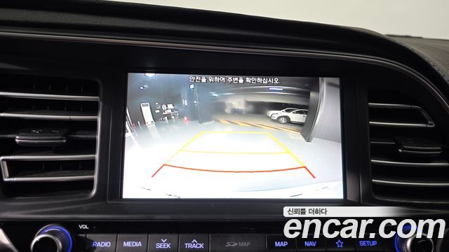 Hyundai AVANTE 2020 — photo 15