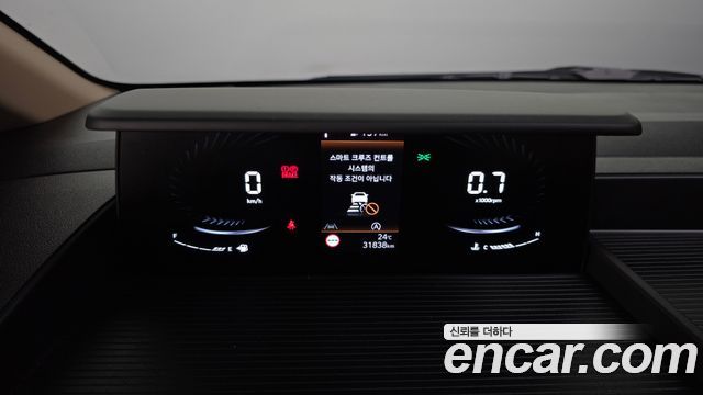 Hyundai Staria 2025 — photo 11