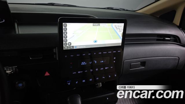 Hyundai Staria 2025 — photo 20