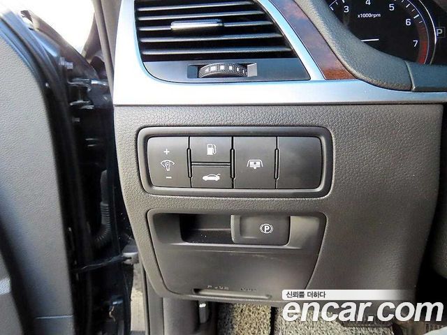 Hyundai Genesis 2015 — photo 11
