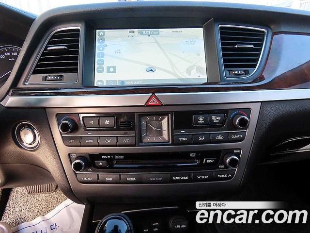 Hyundai Genesis 2015 — photo 12