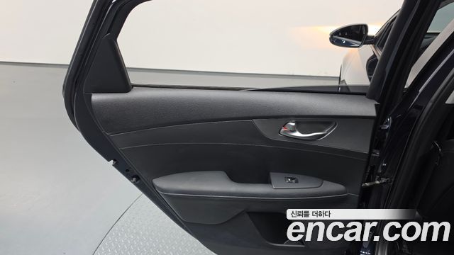 Kia K3 2020 — photo 15