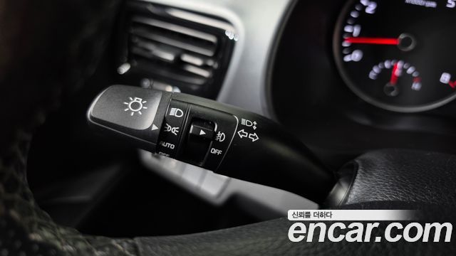 Kia Stonic 2020 — photo 28