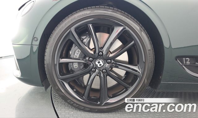 Bentley Continental 2019 — photo 5