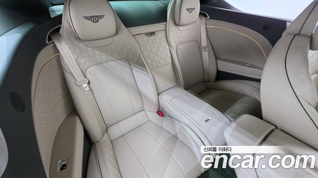 Bentley Continental 2019 — photo 17