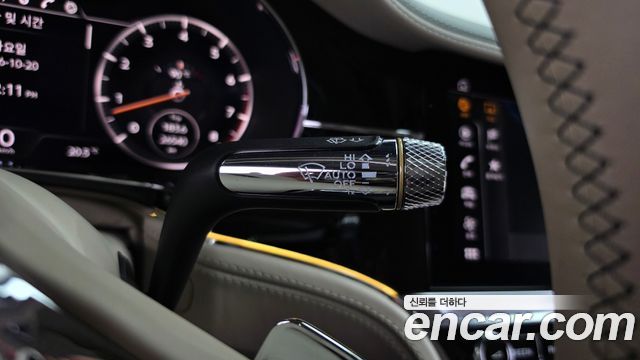 Bentley Continental 2019 — photo 27