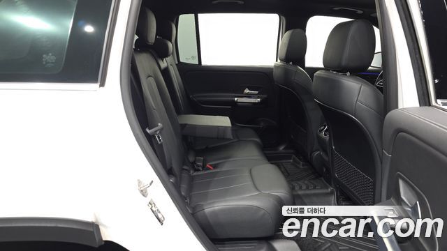 Mercedes-Benz GLB-Class 2022 — photo 11