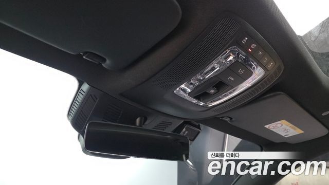 Mercedes-Benz GLB-Class 2022 — photo 18