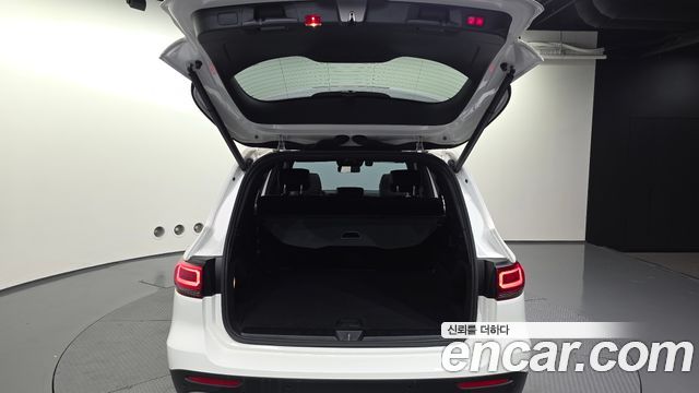 Mercedes-Benz GLB-Class 2022 — photo 20