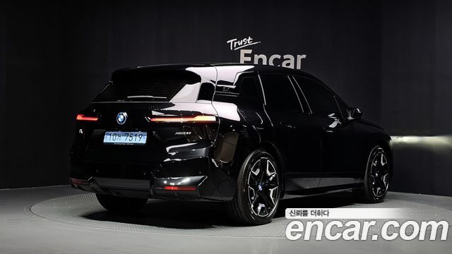BMW iX 2022 — photo 2