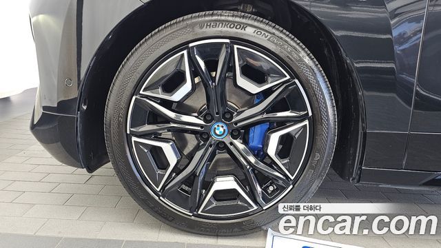 BMW iX 2022 — photo 5