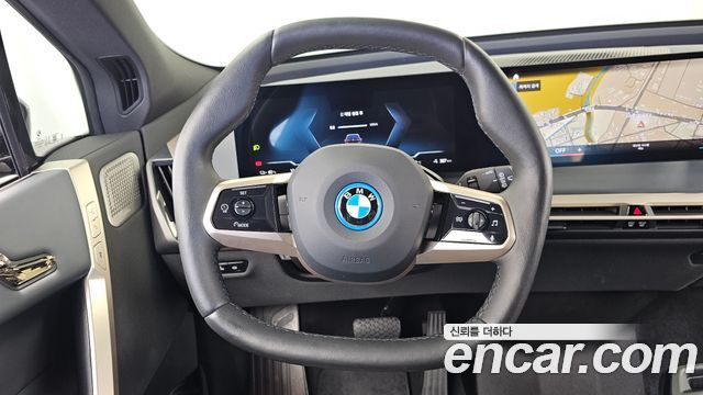 BMW iX 2022 — photo 13