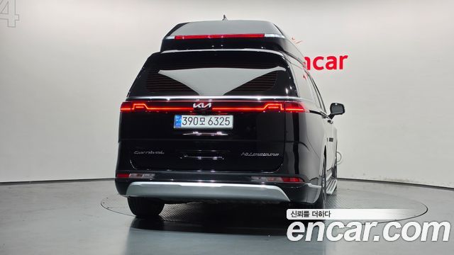 Kia Canival 2021 — photo 4