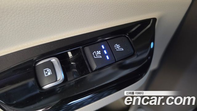 Kia Canival 2021 — photo 18