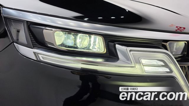 Kia Canival 2021 — photo 8