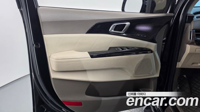 Kia Canival 2021 — photo 15