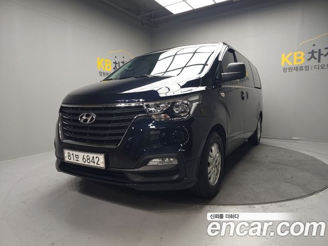 Hyundai Starex 2020 — photo 1