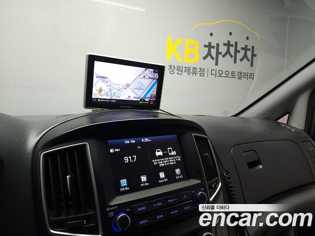 Hyundai Starex 2020 — photo 8