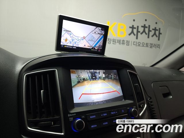 Hyundai Starex 2020 — photo 9