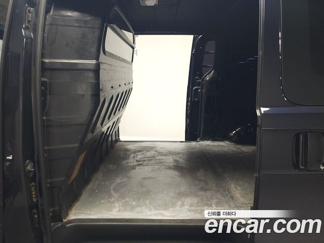 Hyundai Starex 2020 — photo 13