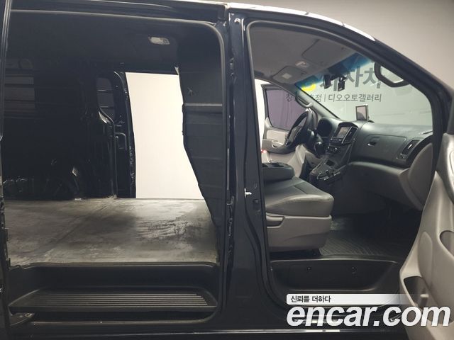 Hyundai Starex 2020 — photo 14