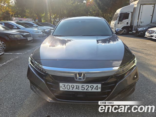 Honda Accord 2019 — photo 1