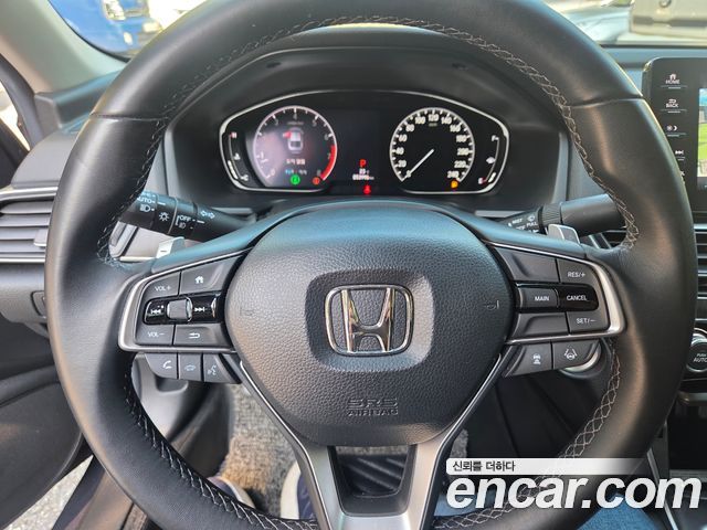 Honda Accord 2019 — photo 16