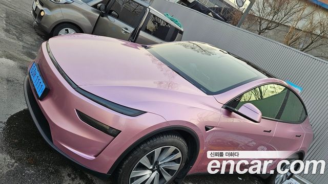 Tesla Model Y 2025 — photo 3