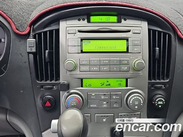 Hyundai Starex 2013 — photo 10