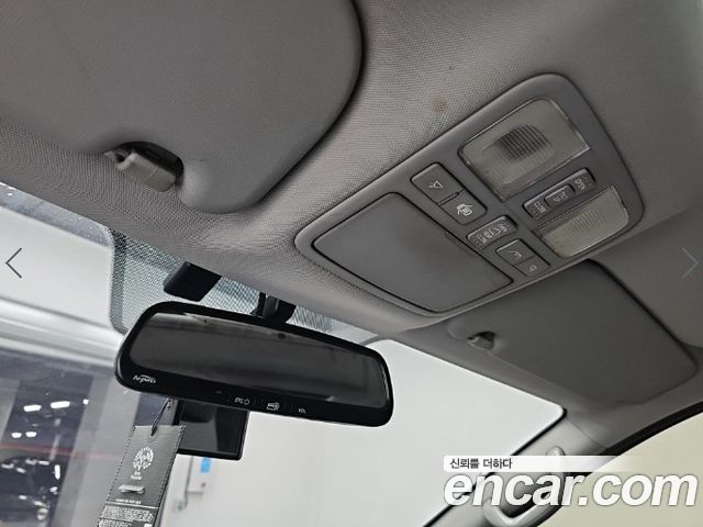 Hyundai Starex 2013 — photo 17