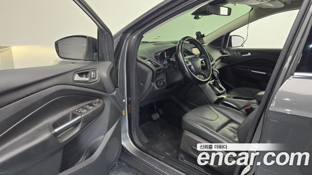 Ford Kuga 2016 — photo 13