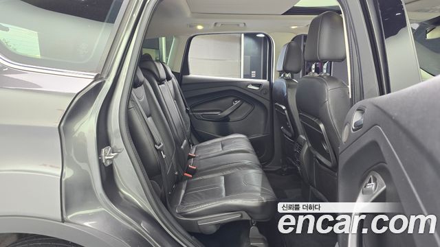 Ford Kuga 2016 — photo 17