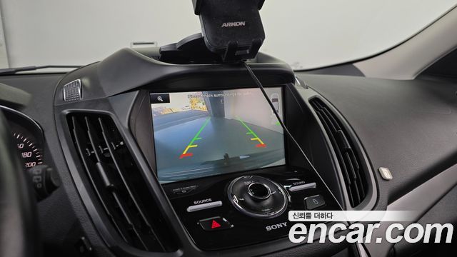 Ford Kuga 2016 — photo 21