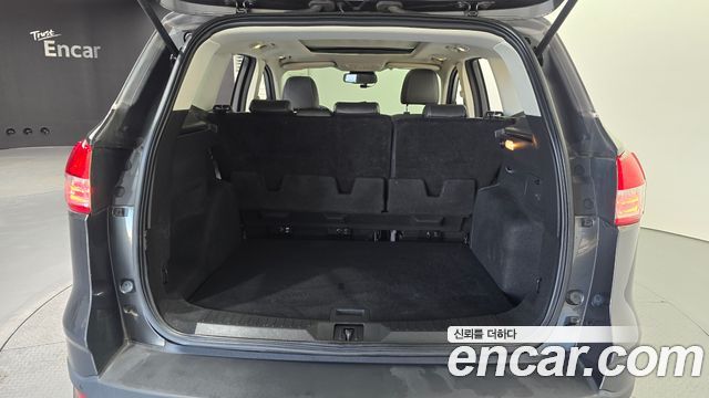 Ford Kuga 2016 — photo 24