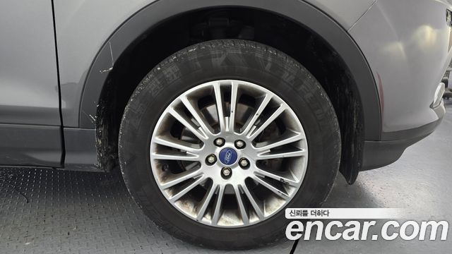 Ford Kuga 2016 — photo 7
