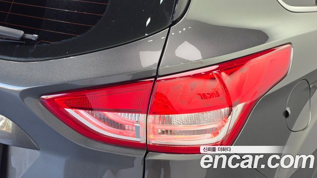 Ford Kuga 2016 — photo 9