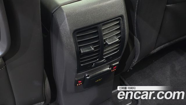 Ford Kuga 2016 — photo 31