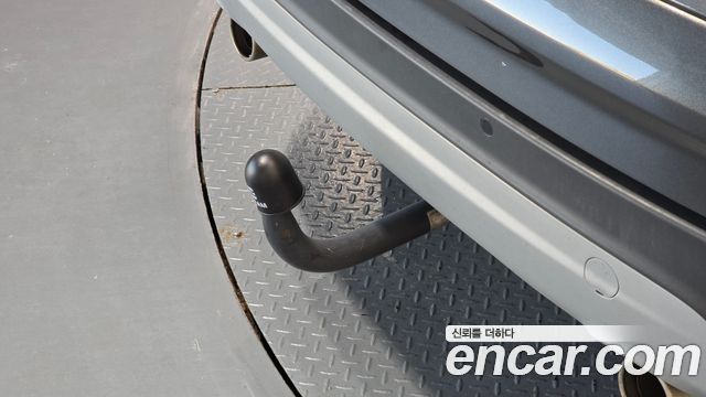 Ford Kuga 2016 — photo 32