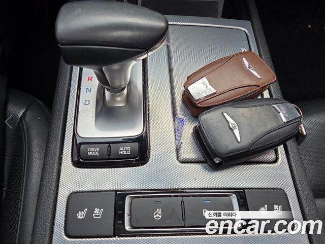 Genesis G80 2018 — photo 12