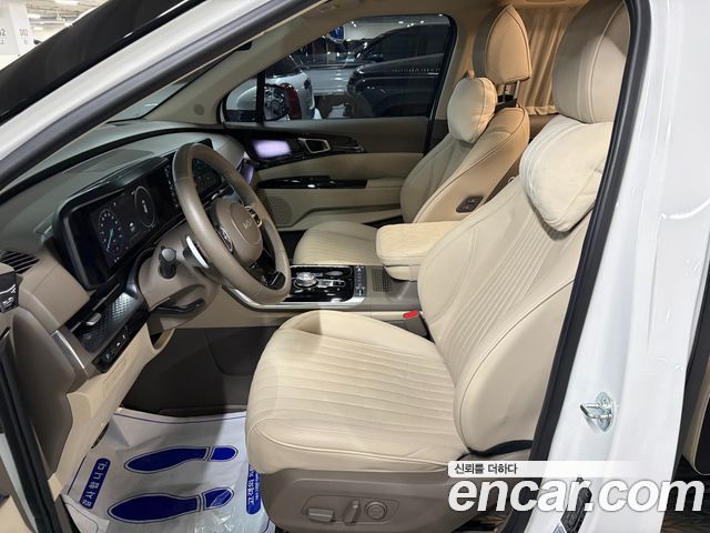 Kia Canival 2023 — photo 7