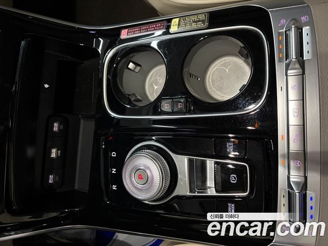 Kia Canival 2023 — photo 14