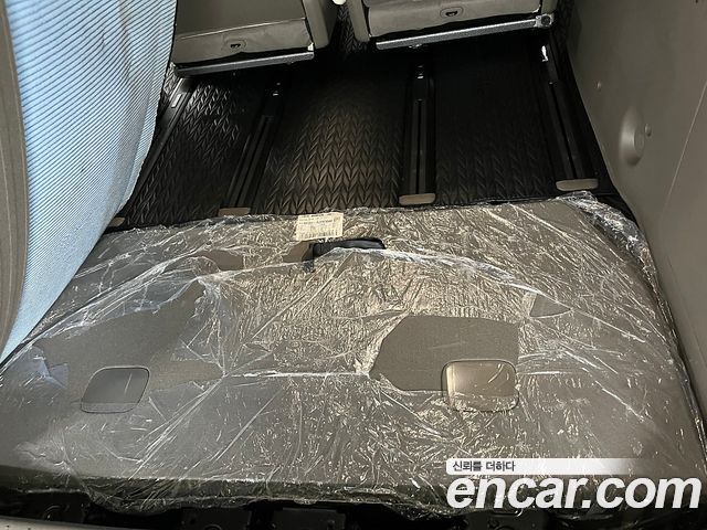 Kia Canival 2023 — photo 18